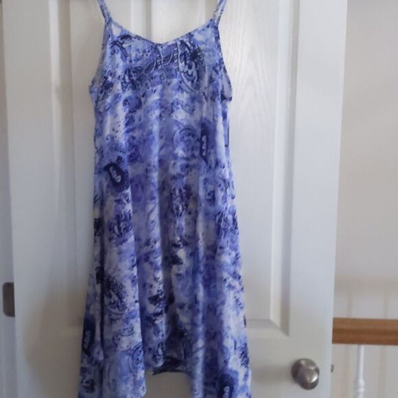 Charming Charlie bandana style dress. Blue and white size medium - Picture 4 of 4